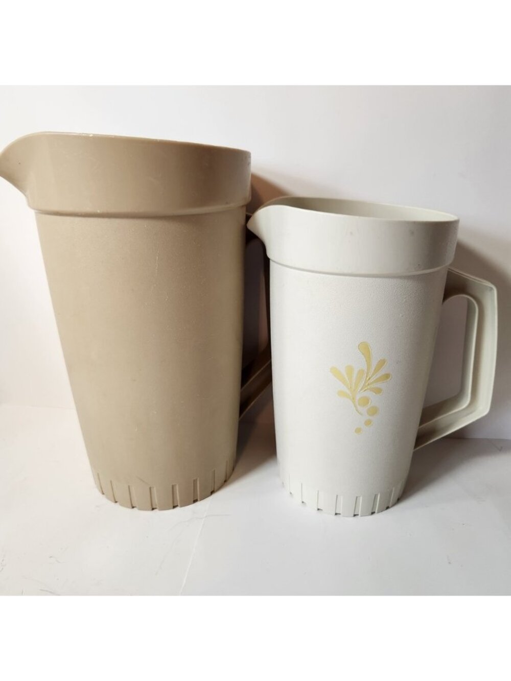 Vintage Tupperware Pitcher Set Tan and White Floral 800-1 874-7 Made in Canada